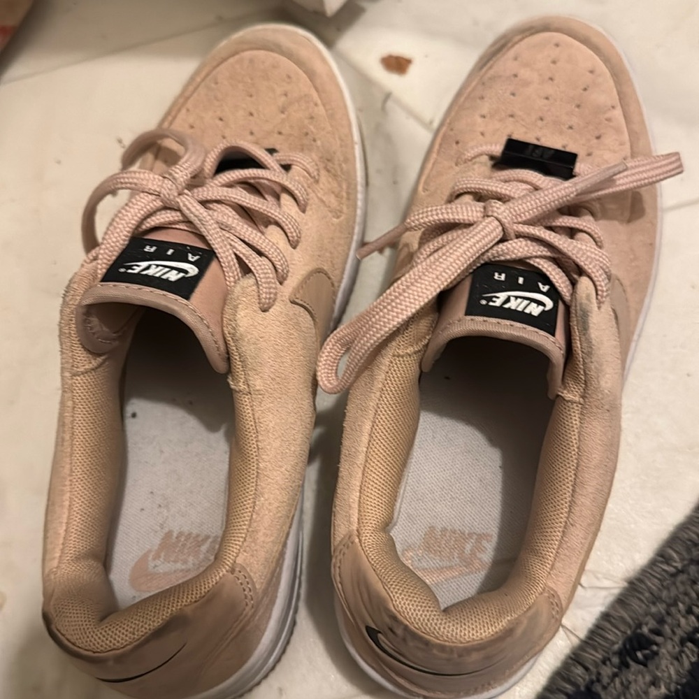 Nike air, color is tan